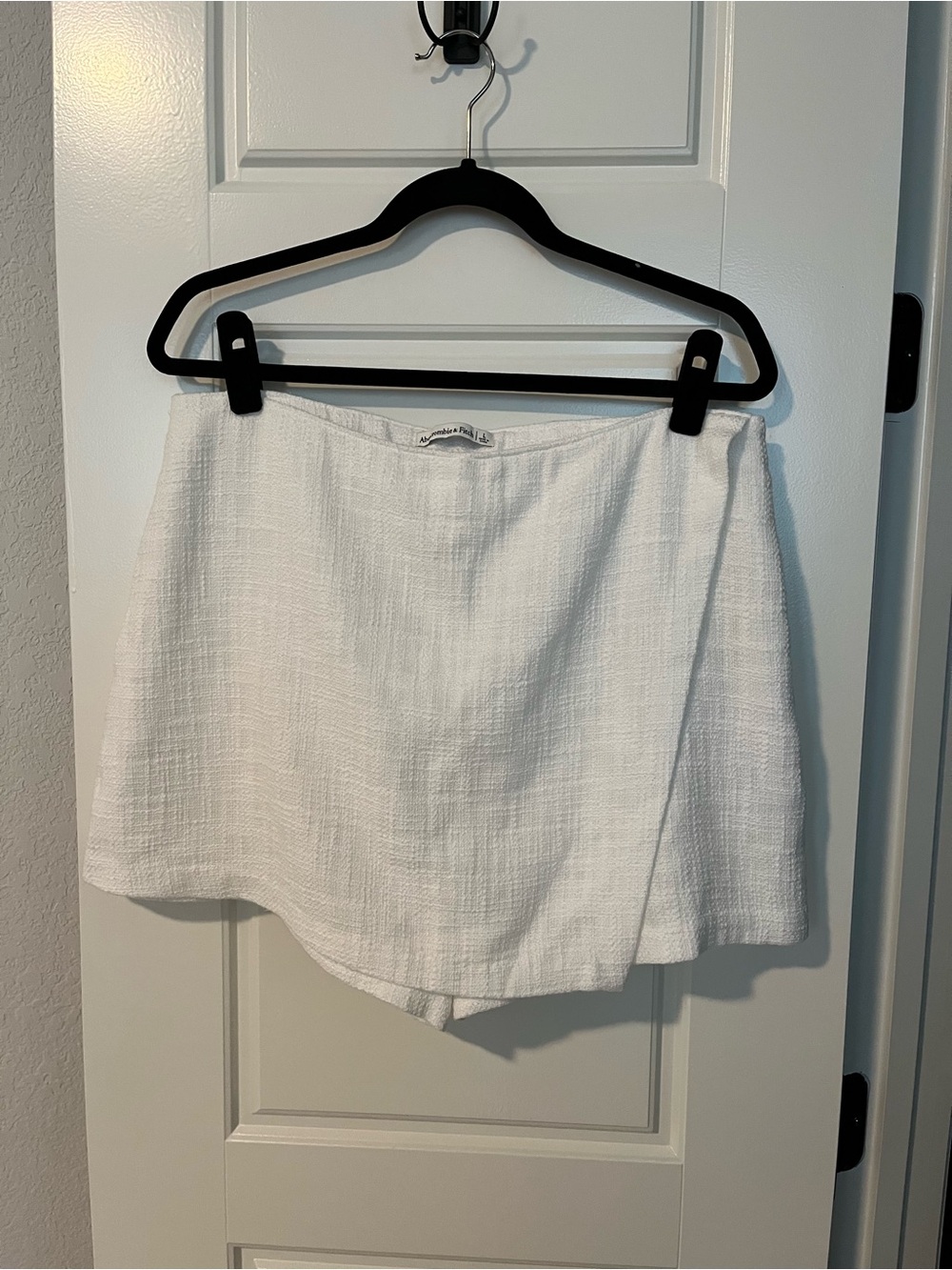 Abercrombie & Fitch Mini Faux Wrap Skort - Picture 1 of 8